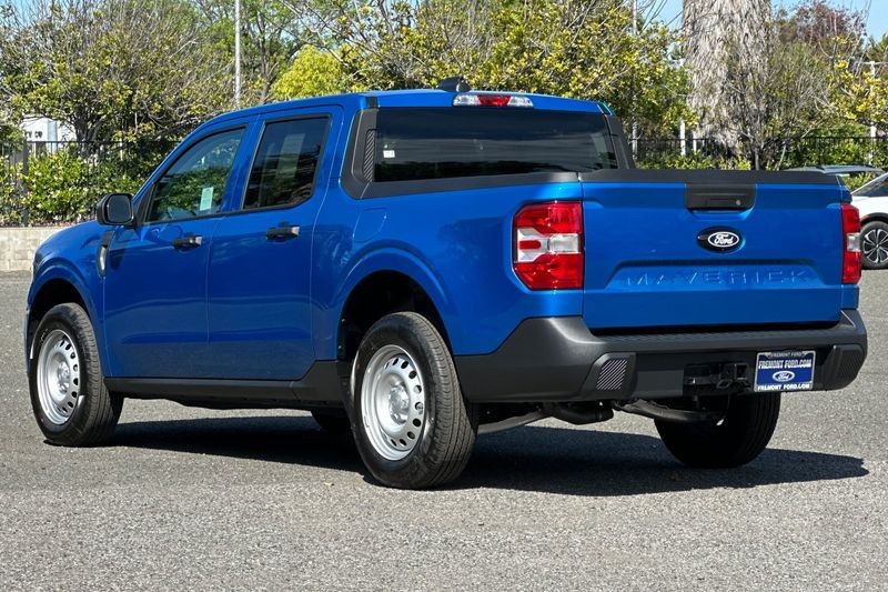 Ford Maverick Vehicle Full-screen Gallery Image 05