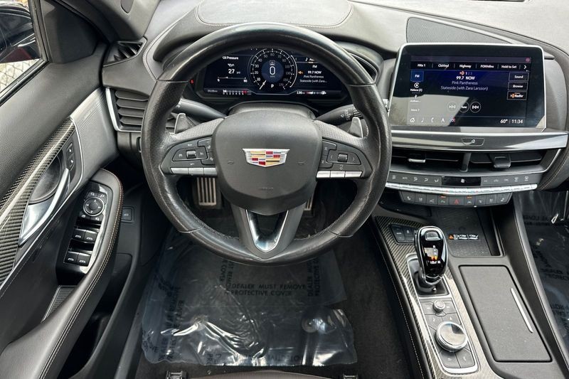 Cadillac CT5 Vehicle Full-screen Gallery Image 15
