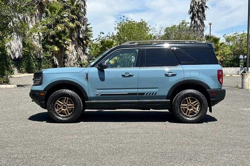 Ford Bronco Sport Vehicle Full-screen Gallery Image 07