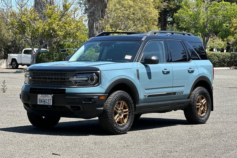 Ford Bronco Sport Vehicle Full-screen Gallery Image 08