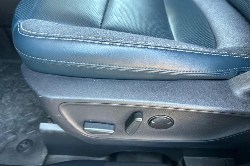 Ford Bronco Sport Vehicle Full-screen Gallery Image 13