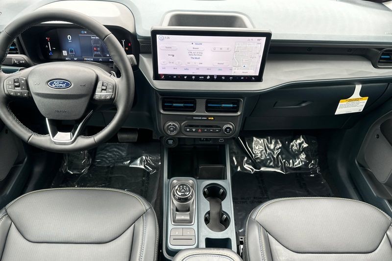 Ford Maverick Vehicle Full-screen Gallery Image 14