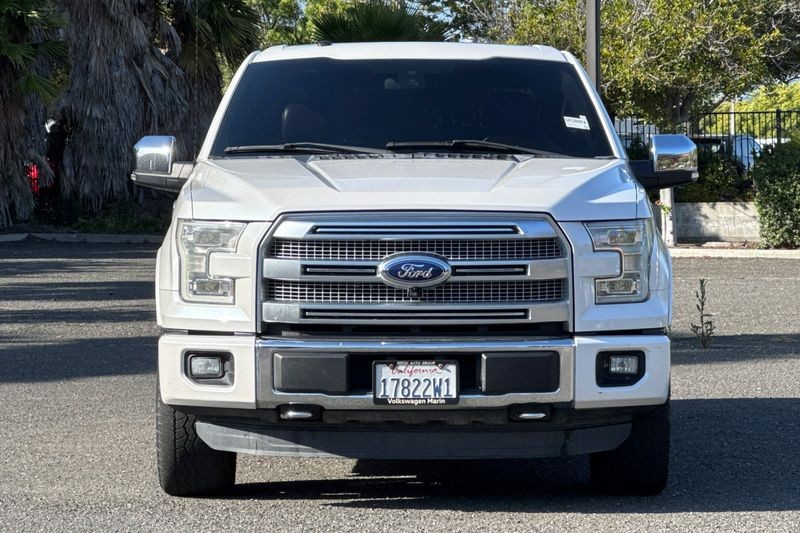 Ford F-150 Vehicle Full-screen Gallery Image 08
