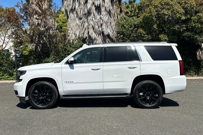 Chevrolet Tahoe Vehicle Full-screen Gallery Image 06