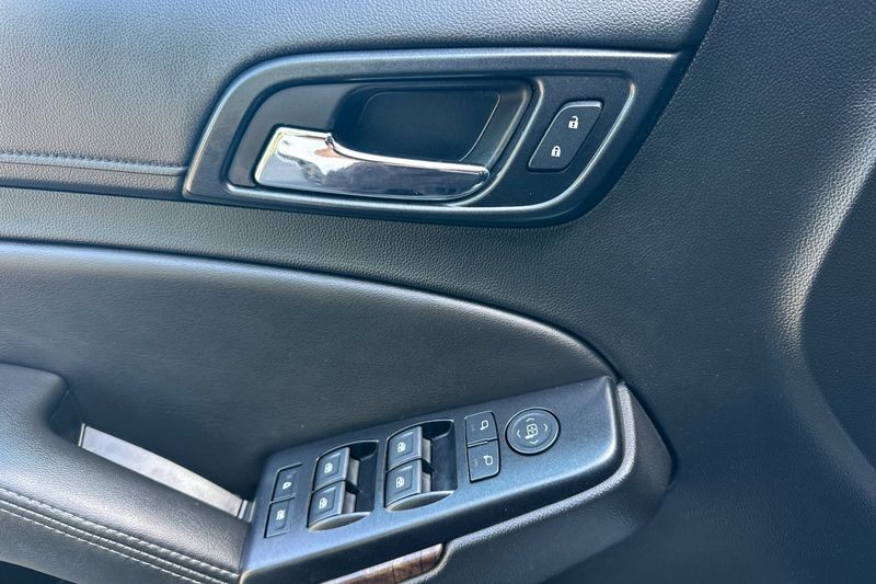 Chevrolet Tahoe Vehicle Full-screen Gallery Image 10