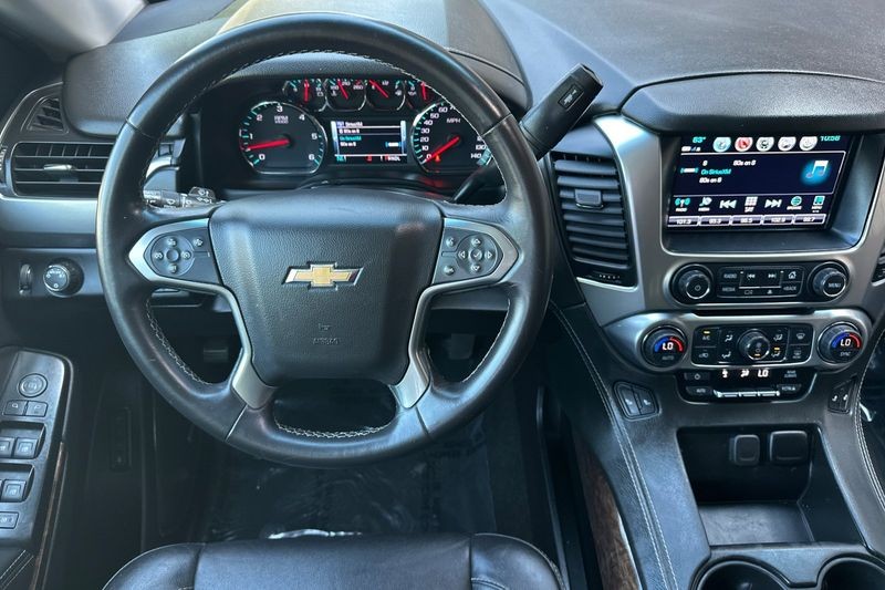 Chevrolet Tahoe Vehicle Full-screen Gallery Image 15