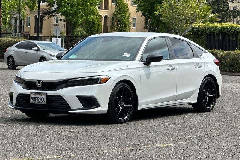 Honda Civic Vehicle Full-screen Gallery Image 08