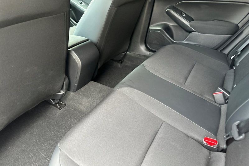 Honda Civic Vehicle Full-screen Gallery Image 14