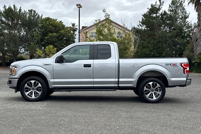 Ford F-150 Vehicle Full-screen Gallery Image 07