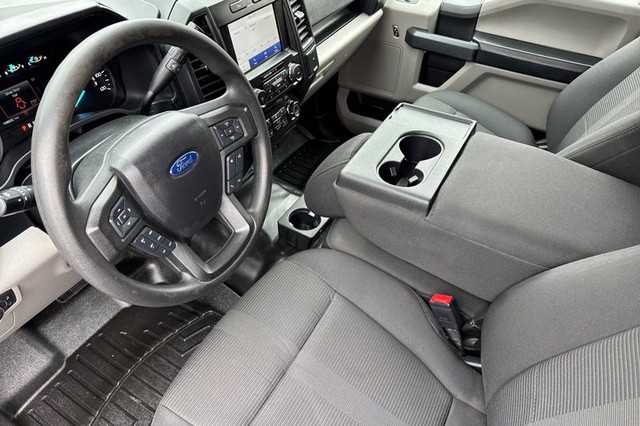 Ford F-150 Vehicle Full-screen Gallery Image 10