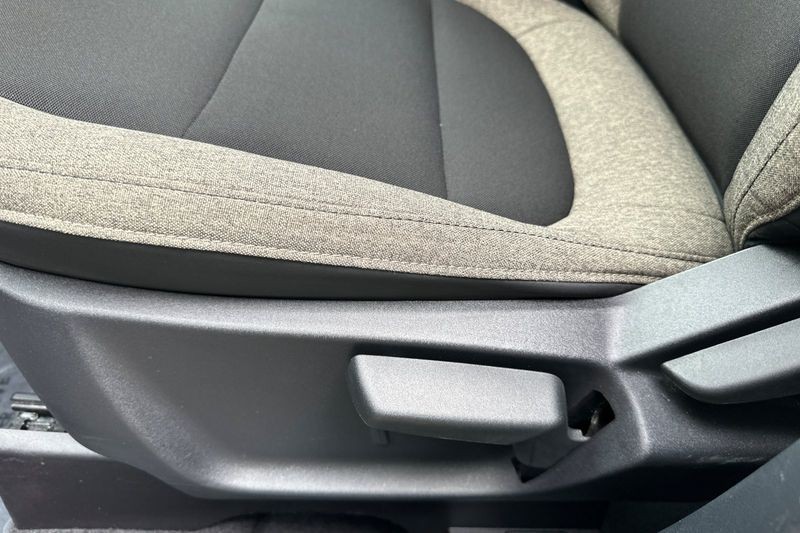 Ford Bronco Sport Vehicle Full-screen Gallery Image 13