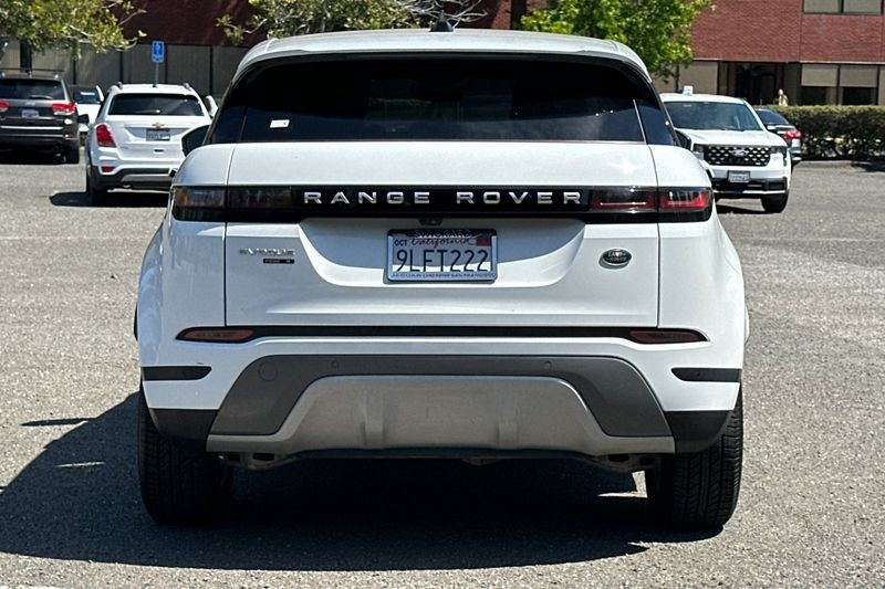 Land Rover Range Rover Evoque Vehicle Full-screen Gallery Image 04