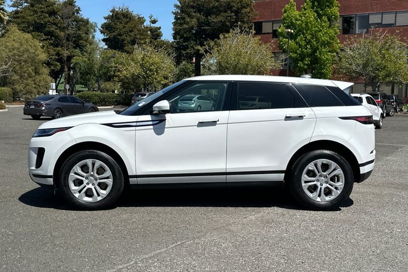 Land Rover Range Rover Evoque Vehicle Full-screen Gallery Image 07