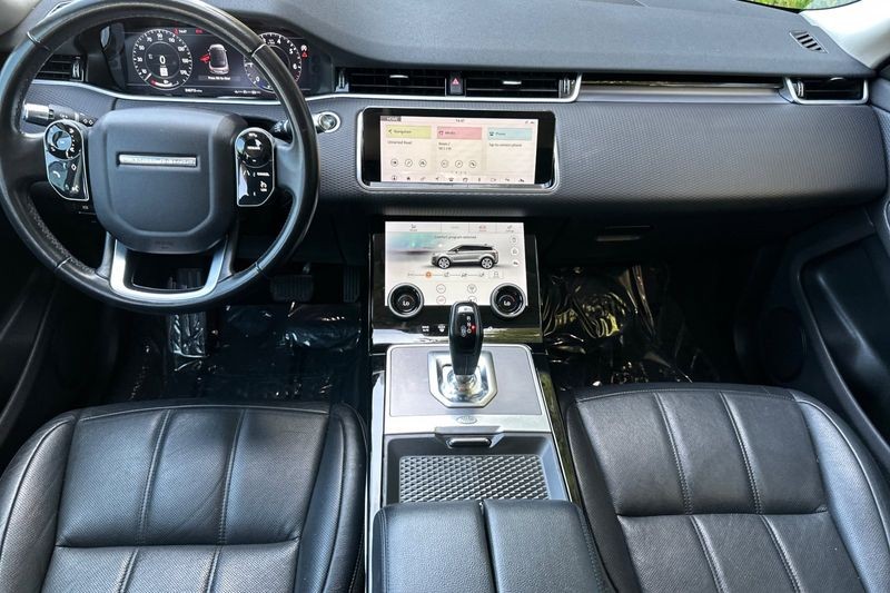 Land Rover Range Rover Evoque Vehicle Full-screen Gallery Image 15