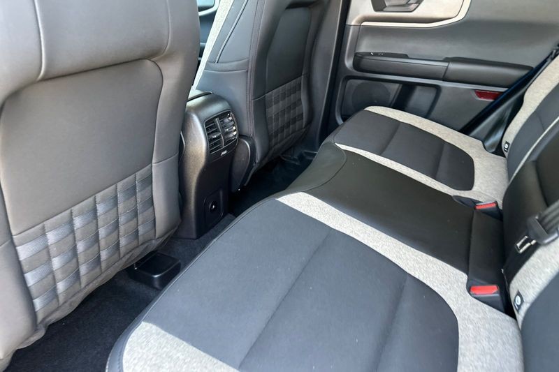 Ford Bronco Sport Vehicle Full-screen Gallery Image 13