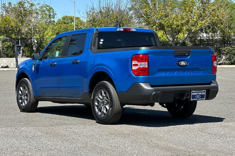 Ford Maverick Vehicle Full-screen Gallery Image 05