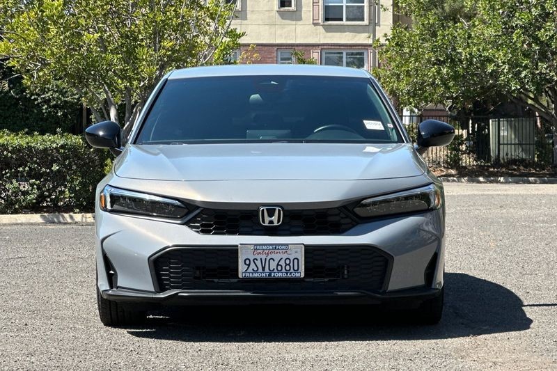 Honda Civic Vehicle Full-screen Gallery Image 09
