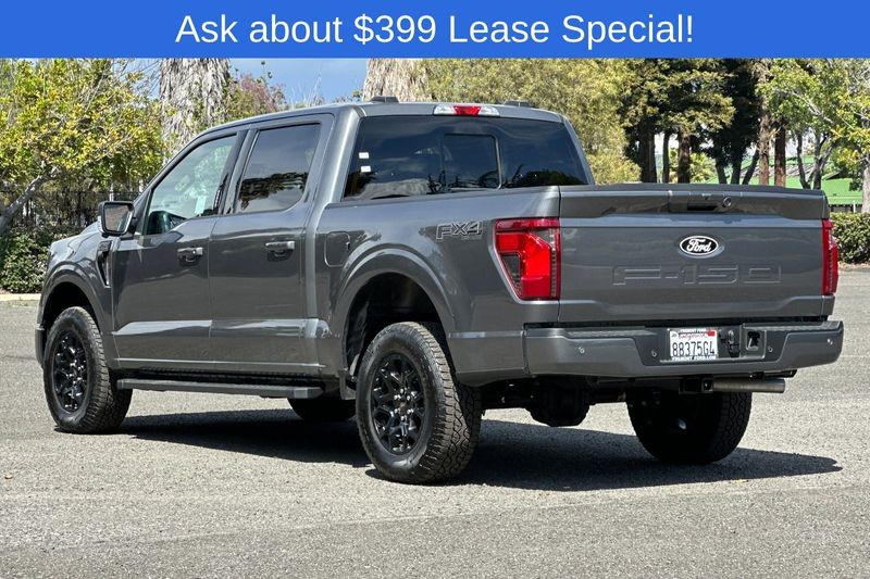 Ford F-150 Vehicle Full-screen Gallery Image 05