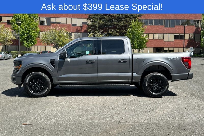 Ford F-150 Vehicle Full-screen Gallery Image 06
