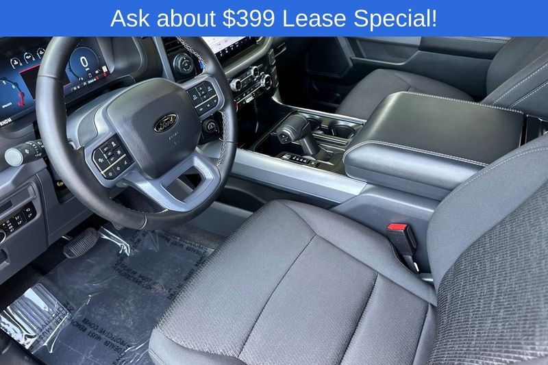 Ford F-150 Vehicle Full-screen Gallery Image 09