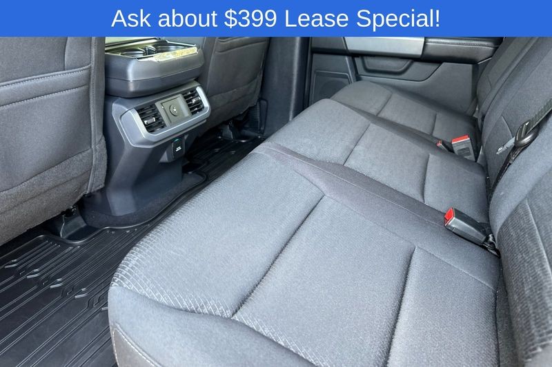 Ford F-150 Vehicle Full-screen Gallery Image 13