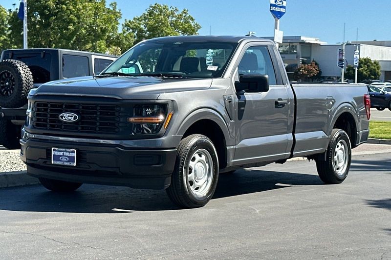 Ford F-150 Vehicle Full-screen Gallery Image 07
