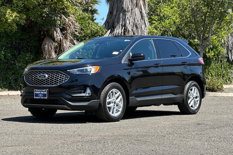 Ford Edge Vehicle Full-screen Gallery Image 08