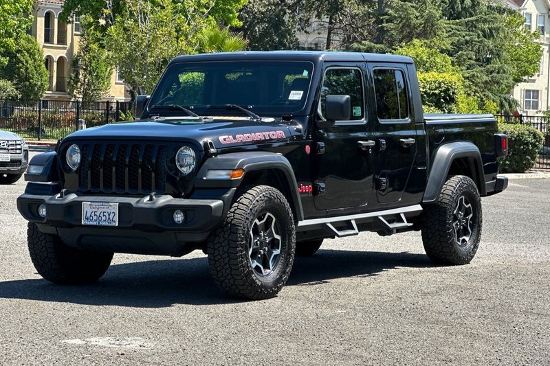 Jeep Gladiator Vehicle Full-screen Gallery Image 08