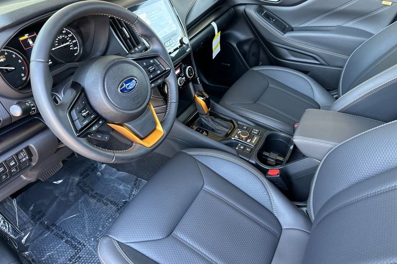 Subaru Forester Vehicle Full-screen Gallery Image 10