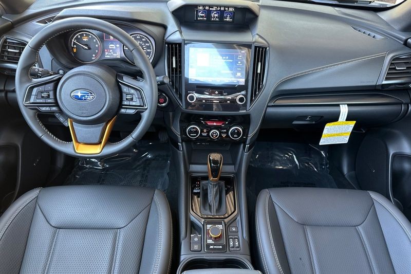 Subaru Forester Vehicle Full-screen Gallery Image 15