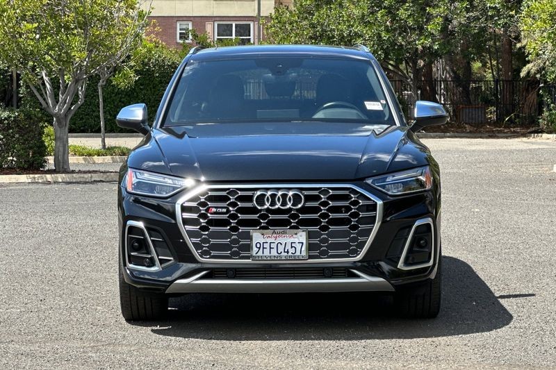 Audi SQ5 Vehicle Full-screen Gallery Image 08