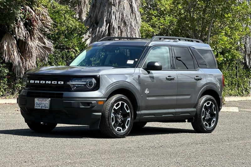 Ford Bronco Sport Vehicle Full-screen Gallery Image 08