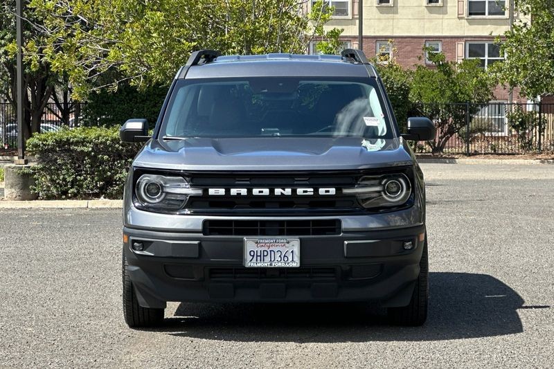 Ford Bronco Sport Vehicle Full-screen Gallery Image 09