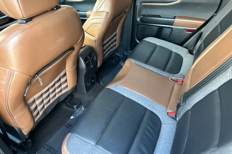 Ford Bronco Sport Vehicle Full-screen Gallery Image 14
