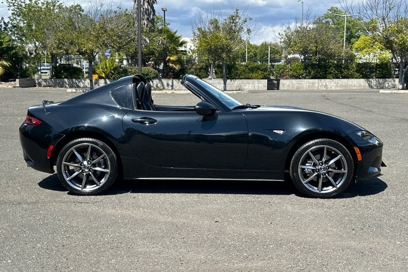 Mazda Miata RF Vehicle Full-screen Gallery Image 02