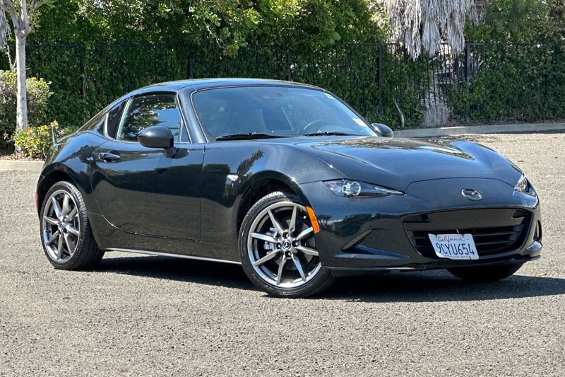 Mazda Miata RF Vehicle Full-screen Gallery Image 10