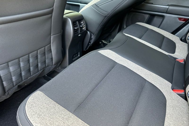 Ford Bronco Sport Vehicle Full-screen Gallery Image 12