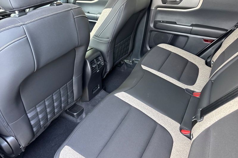 Ford Bronco Sport Vehicle Full-screen Gallery Image 12