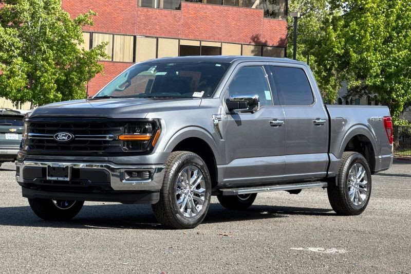 Ford F-150 Vehicle Full-screen Gallery Image 07