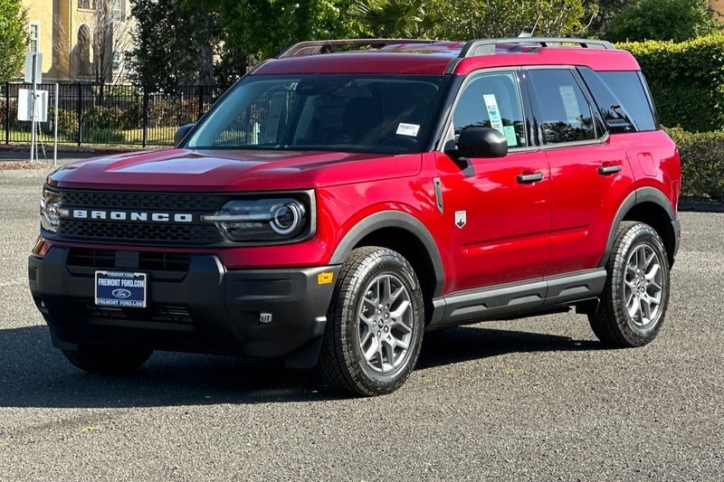 Ford Bronco Sport Vehicle Full-screen Gallery Image 07
