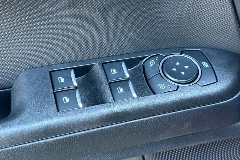 Ford Bronco Sport Vehicle Full-screen Gallery Image 11