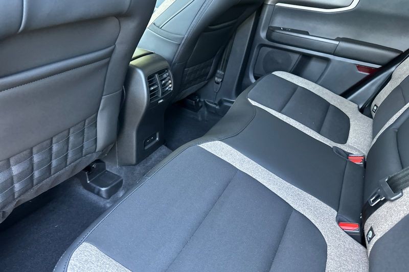 Ford Bronco Sport Vehicle Full-screen Gallery Image 12
