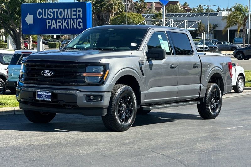 Ford F-150 Vehicle Full-screen Gallery Image 07