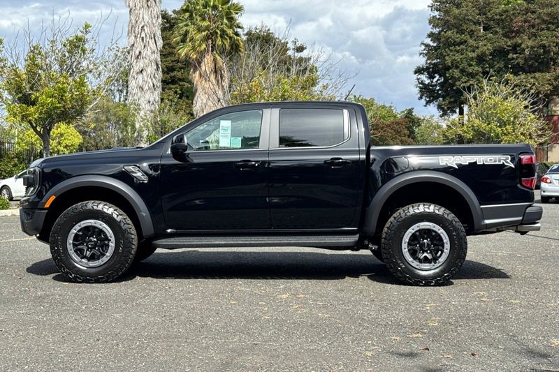 Ford Ranger Vehicle Full-screen Gallery Image 06