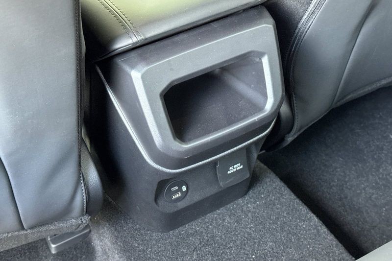 Ford Ranger Vehicle Full-screen Gallery Image 13