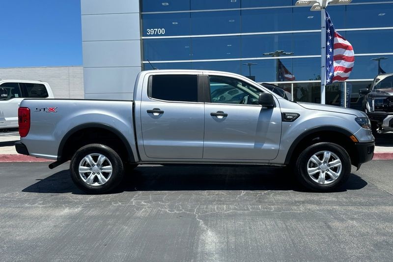 Ford Ranger Vehicle Full-screen Gallery Image 02
