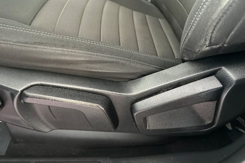 Ford Ranger Vehicle Full-screen Gallery Image 13