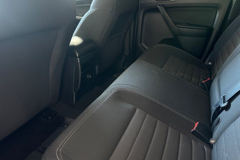 Ford Ranger Vehicle Full-screen Gallery Image 14