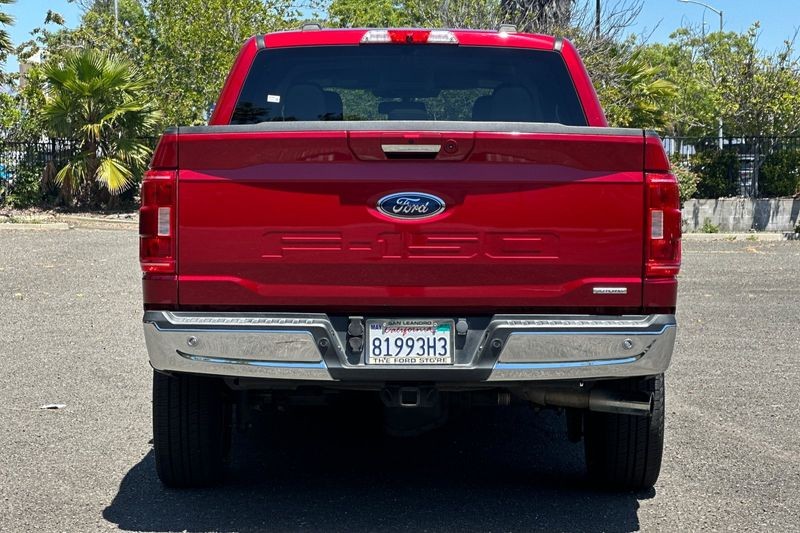 Ford F-150 Vehicle Full-screen Gallery Image 04