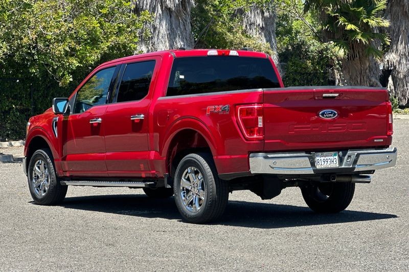Ford F-150 Vehicle Full-screen Gallery Image 05
